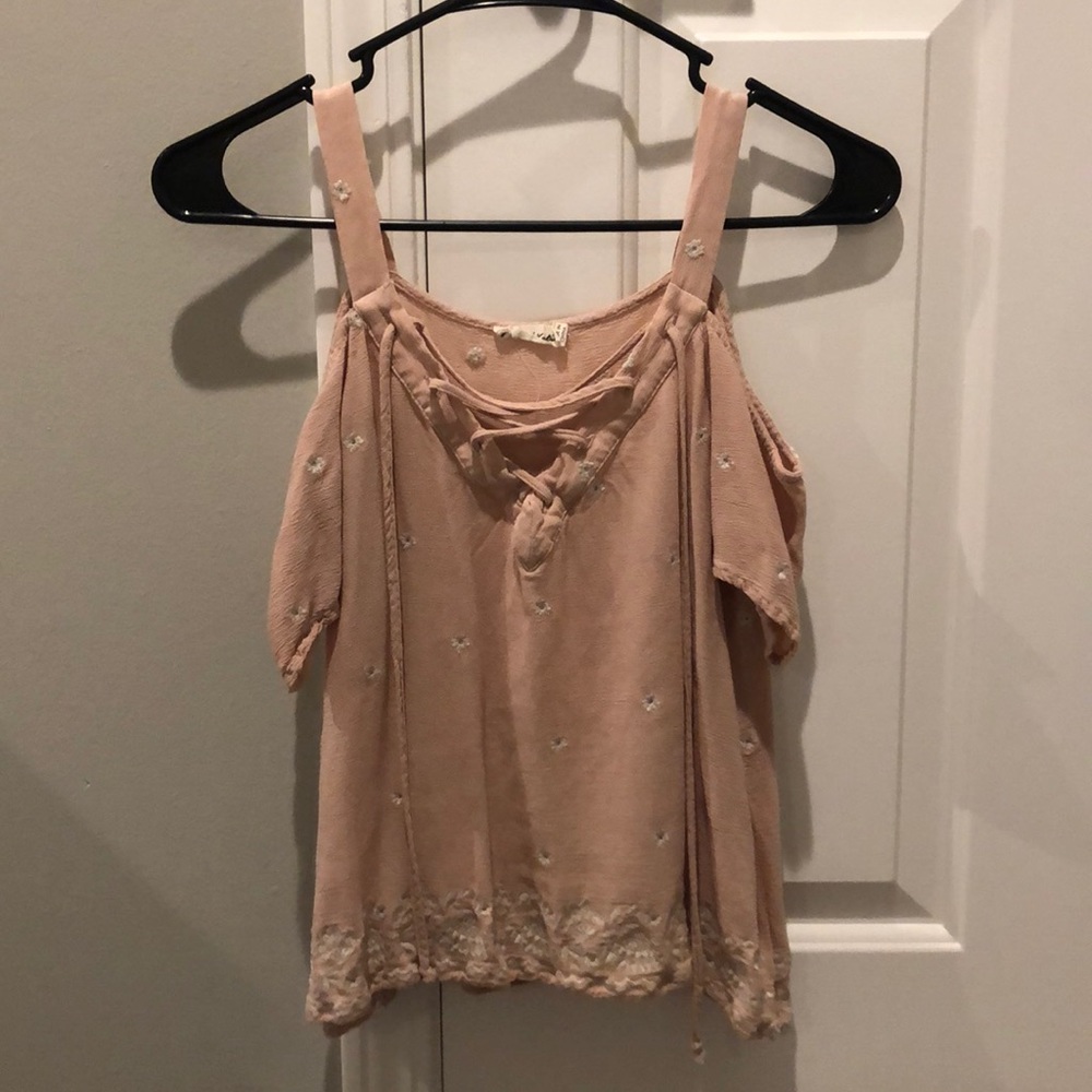 ⚡️3/$12 Nude blouse